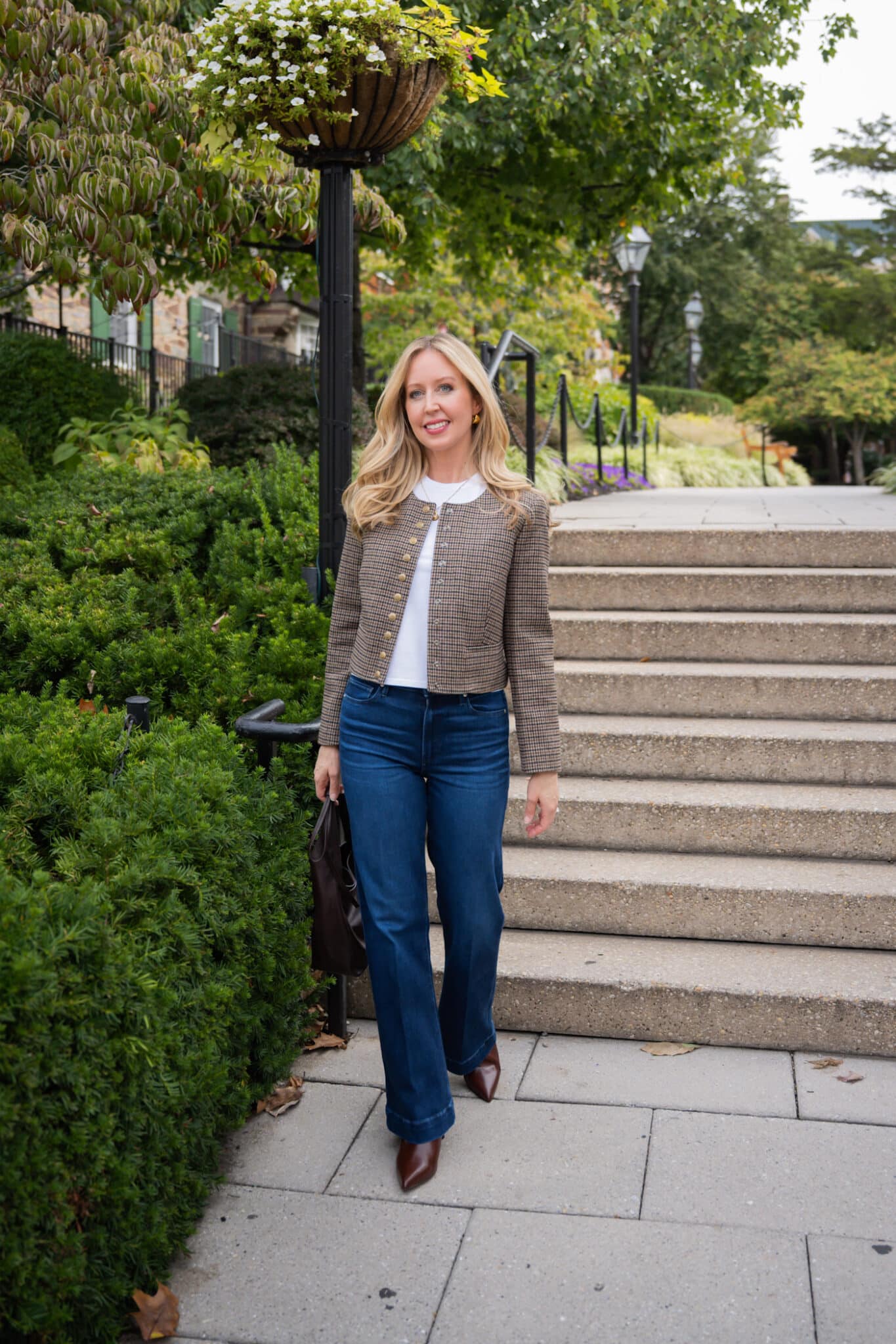 how to dress elegant with jeans Think Jeans Can't Be Classy? Wait Till You See These 13 Game Changing Tips